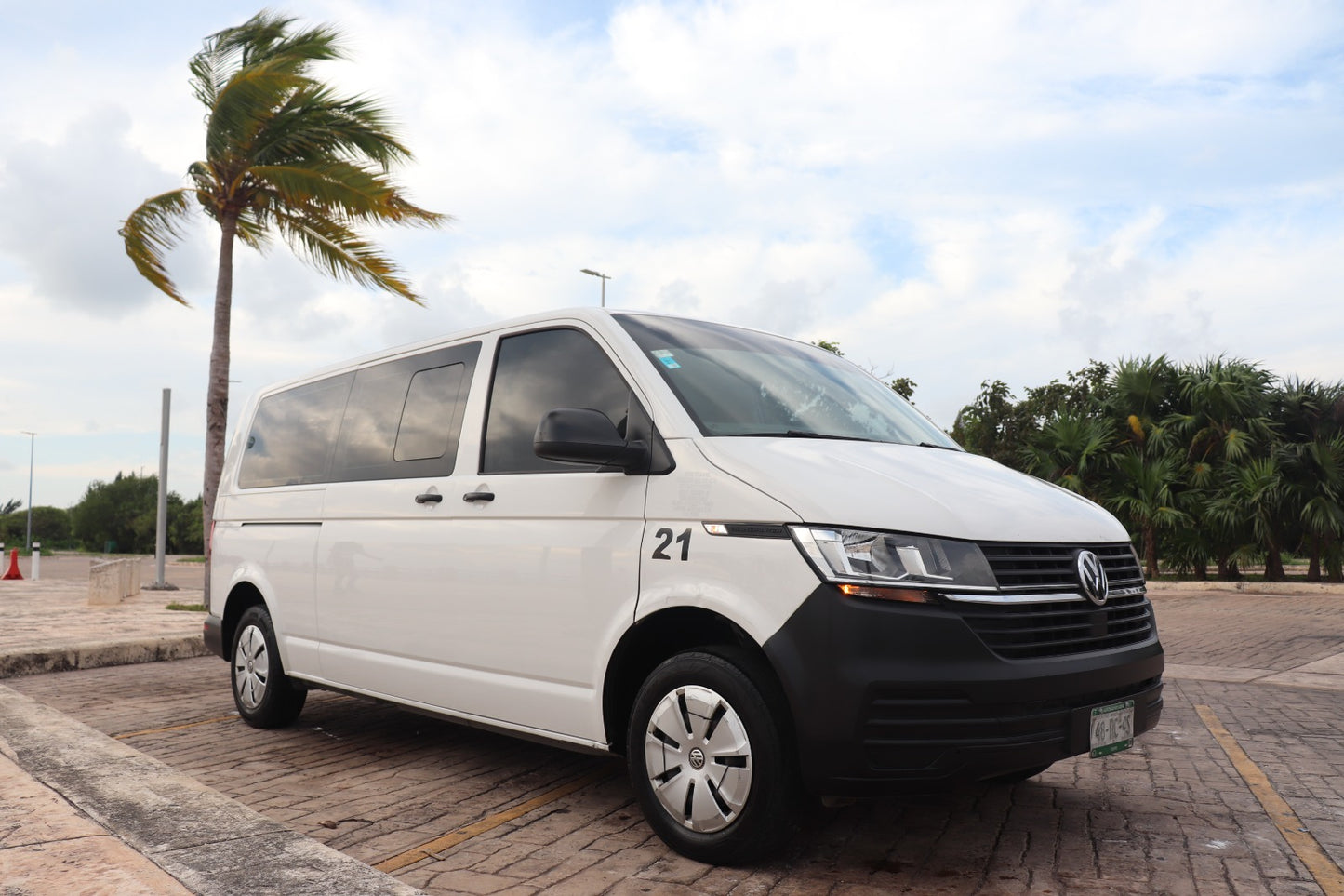 Transporte Terrestre | Aeropuerto - Puerto Morelos | Servicio PRIVADO hasta para 8 Pasajeros